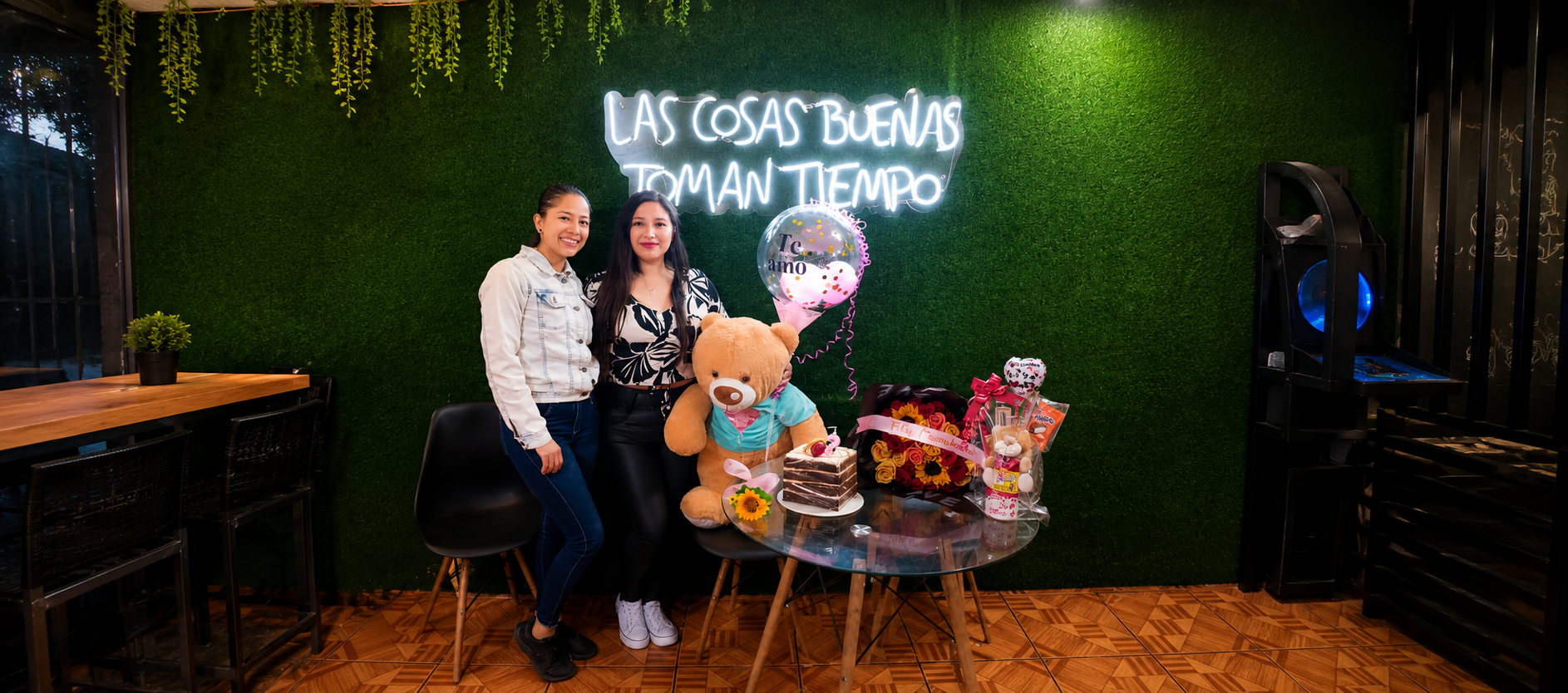 Clientes en el local